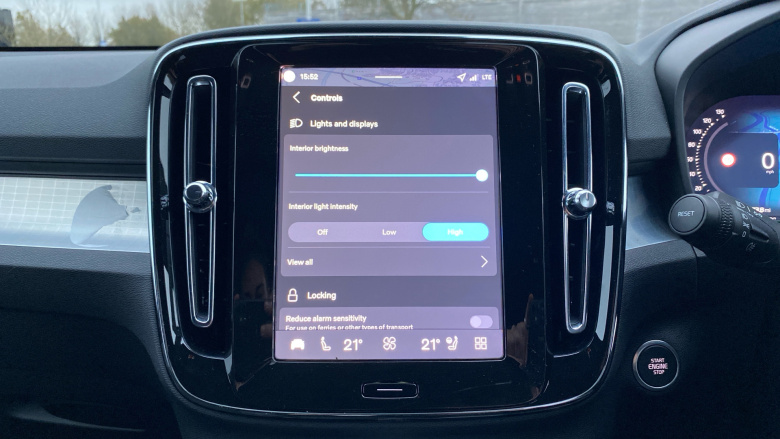 Volvo XC40 2.0 B3P Plus Black Edition 5dr Auto Petrol Estate